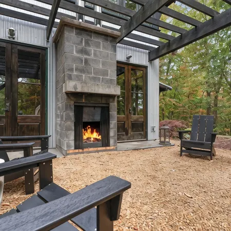Modern Cabin - Private Mountaintop Location, Hot Tub, Outdoor Shower, Fireplace