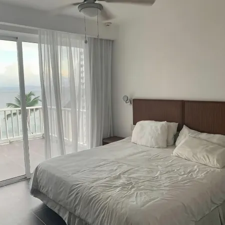 Vista Mare Ocean View Spacious 2-Bedroom