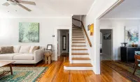 Inviting 3BR/2.5BA Home. 1 Miles from Casino