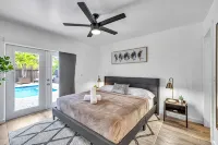 Amazing Tropical Pool House Delray Near Ocean- 4 bedrooms 3 baths- - 4-نجوم