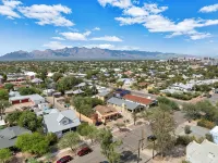 West University art-partment 1 bedroom bungalow! - Apartments