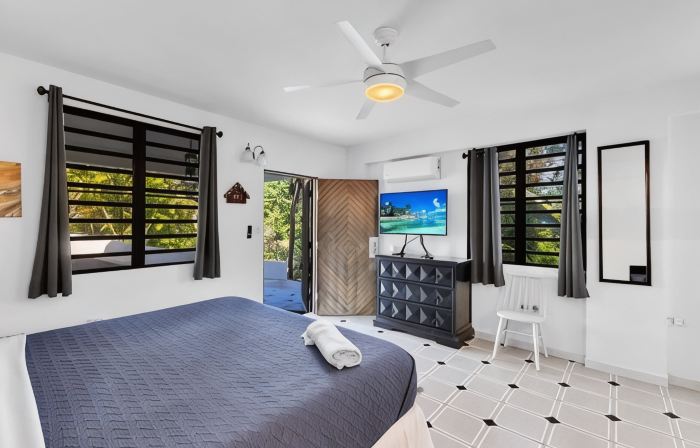 Ocean View, Mountain TOP Villa Near Steps Beach