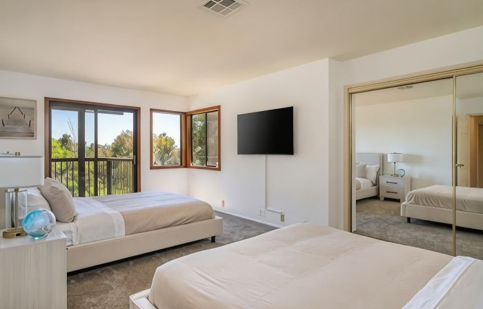 Family Fun Mountain Villa in San Diego Pool/Jacuzzi, Water-slide, PickleBall