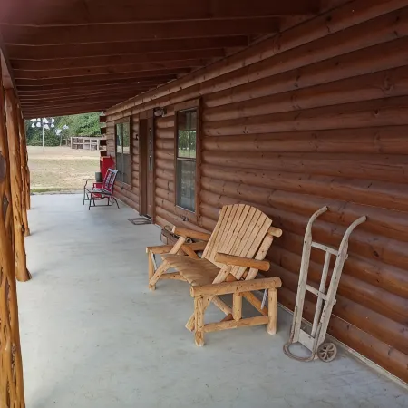 Cozy rural cabin near Texas A&M University
