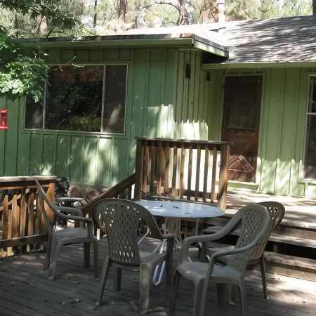 Right on the famous Ruidoso River!!!