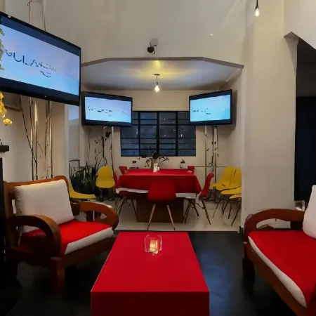 Hostal Roma Condesa Отели рядом с достопримечательностью «Театр «Форо-Шекспир»»