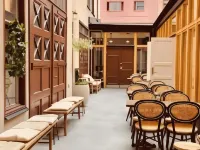 Unique Hotel Jungfrugatan Hotels near Kungstradgarden Park