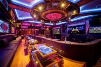 M One Hotel - Cheap