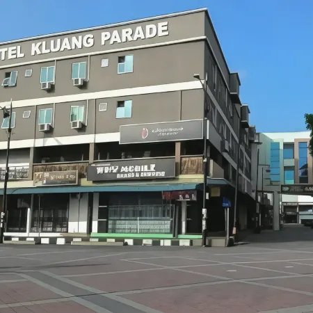 Room V Kluang parade by SECOM