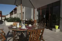 Adonis Carcassonne Résidence la Barbacane - petit déjeuner