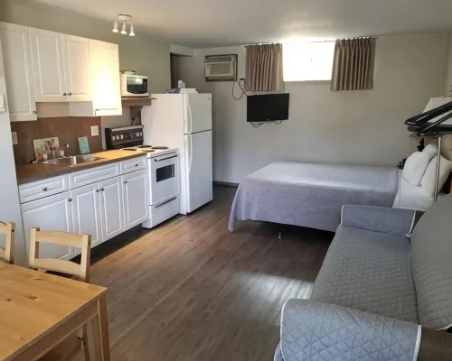 Osoyoos Lakeview Inn & Suites Hotels in Osoyoos