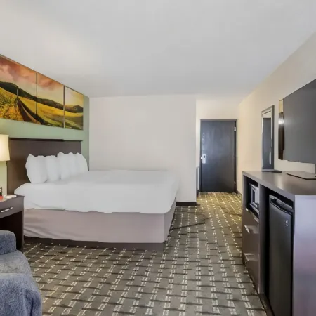 Clarion Pointe