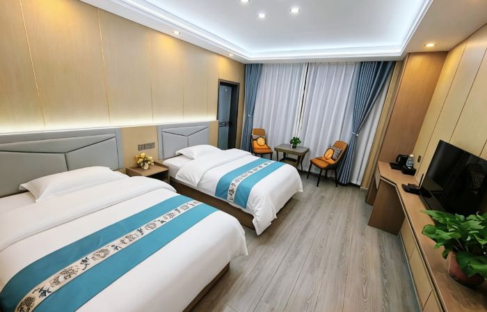 Ouman Express Hotel (Xining18013826771 Caojiabao Airport)