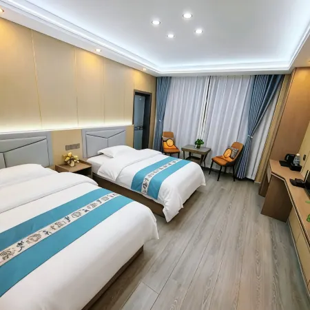 Ouman Express Hotel (Xining18013826771 Caojiabao Airport)