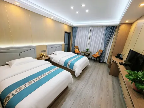 Ouman Express Hotel (Xining18013826771 Caojiabao Airport)