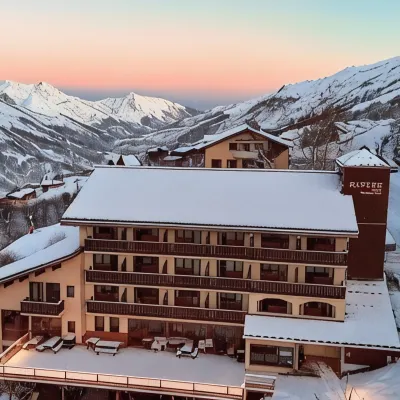 Alpeen Hotel Hotels near Les Menuires