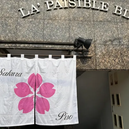 Sakura Piso