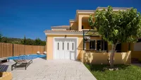 Anthemis Luxury Villas - Villalar