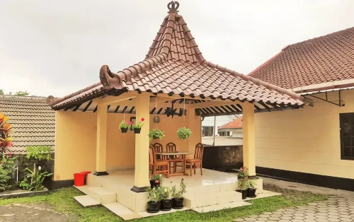 Wisma HS - 2-Star