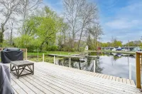 Cozy lakefront home on Big Barbee Lake