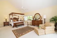 The Retreat #30, Beachfront Oasis at Rum Point
