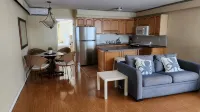 Cozy 1 Bedroom Getaway • Walk to Clearwater Beach - Condos