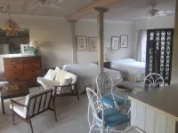 A rare combination of central location convenience & private island seclusion - Apartments