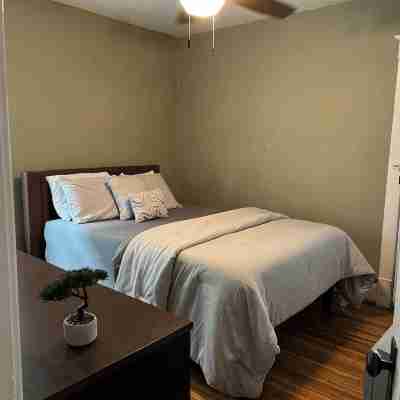 Charming 3-Bedroom Lower Unit Home in Buffalo Rooms