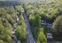 Pet-friendly Rustic Mtn Home+Apt - 民泊