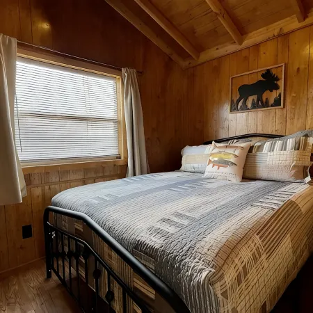 Cozy cabin in delightful Kemmerer with AC, WiFi