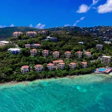 Amazing Waterfront Escape: Balcony, Renovated, Paradise At A Great Price!