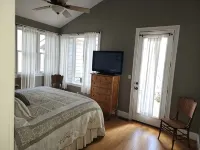 Private dock on Kentucky Lake, views of the water from every room in house - Boutique