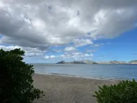 Beachfront Estate with Pool and Tropical Garden - Wifi