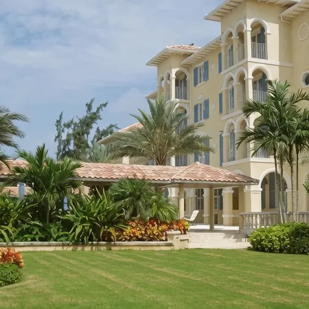 SPECIAL DISCOUNTED RATE!-  Magical Oceanfront Holiday - Grace Bay Beach 1/2 bed