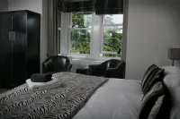 Townhouse Rooms - Parking