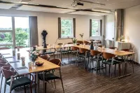Givskud Zoo Hostel - Hostels