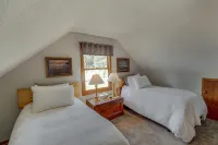Secluded cabin on Pine River