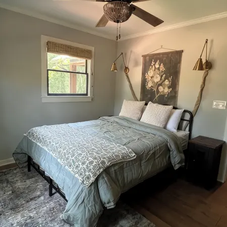 Relaxing Bright Mountain Getaway w/ Hot tub - Newly Renovated Cashiers Area Home