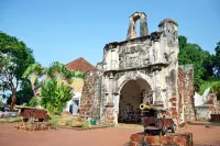 Tehel Farmhouse - parking