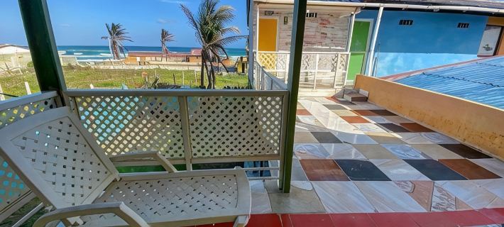 Yellow Moon Guesthouse & Apartments Hotels in San Andres