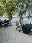 Fully Remodeled Riverfront home with private ramp and dock on Mississippi River - Homestays