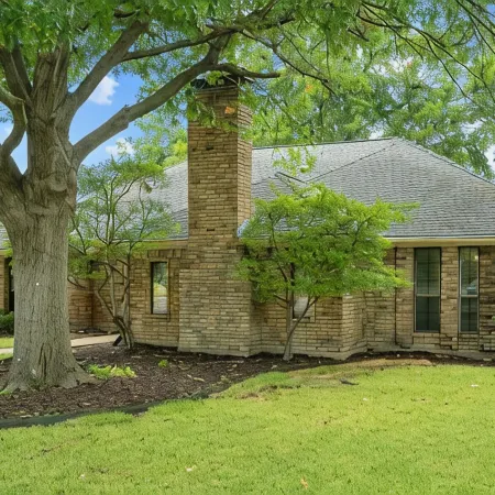 Charming Stylish 4-bedroom house with in serene Allen
