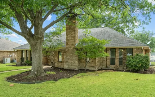 Charming Stylish 4-bedroom house with in serene Allen - Wifi