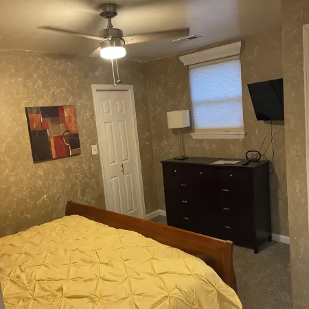 New cute, cozy quiet townhouse