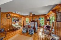 Spectacular Mountain Top cabin Amazing Views Large Balcony With Low Rates - Alphydda