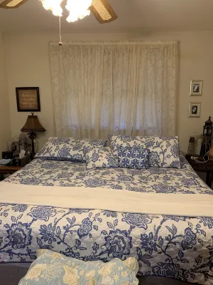 Family Retreat! Comfortable Country Farmhouse 5 Minutes South of Sparta. - 2 estrellas