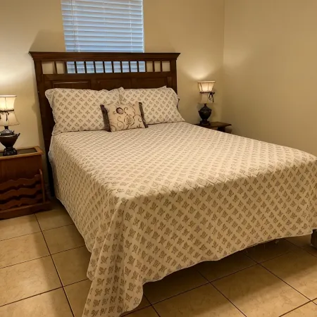 Beststays@Sunrise Ruby a Duplex, Pet Friendly,Work Crews family nurses@‘