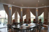 Villa-Candilabra Guesthouse - Pet Friendly