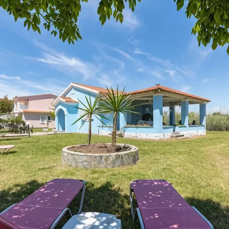 Villa Amorossa with Garden View & Shared Pool by Konnect, Roda Corfu Hotels in Roda