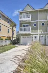 2 min walk to the beach from our Ocean Escape Jax Beach 3BR home! - 비치